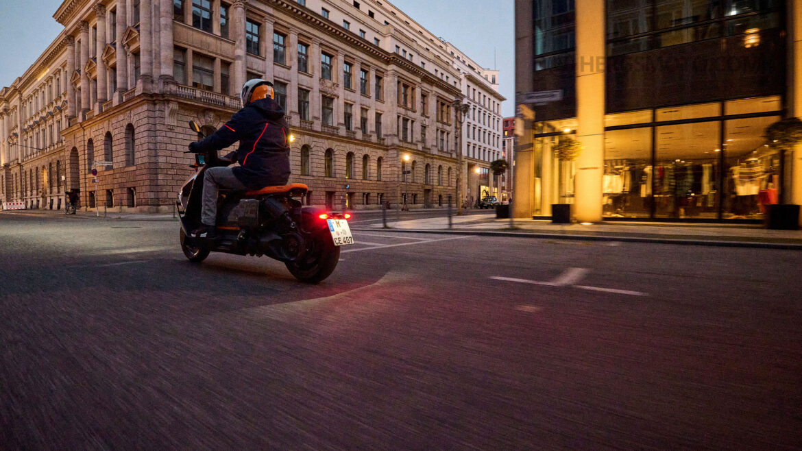 World premiere of the electric BMW CE 04 scooter