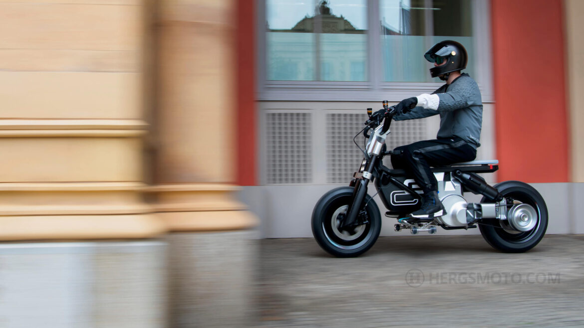 New BMW Motorrad Concept CE 02.